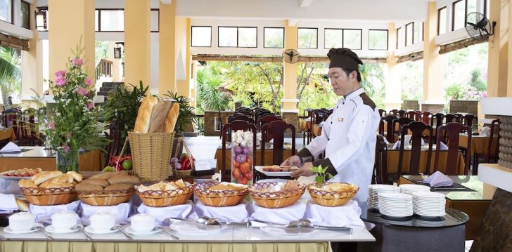 viešbutis HON ROM CENTRAL BEACH RESORT įsikūręs Vietnamas.