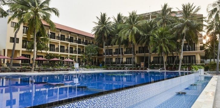 nepraleisk progos pailsėti už gerą kainą - viešbutyje HON ROM CENTRAL BEACH RESORT