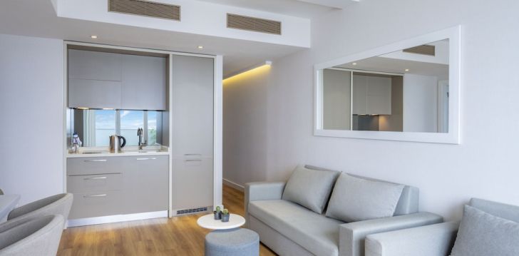 apgyvendinimas 5* ALLIANCE PALACE BATUMI
