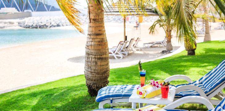 planuoji kelionę į JAE? apsistokite 5 viešbutyje AL RAHA BEACH. 