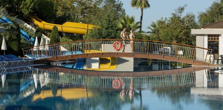 Viešbutis SUNIS ELITA BEACH RESORT HOTEL & SPA įsikūręs Turkija. 
