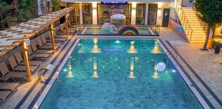 CLUB BIG BLUE SUITE - klientų vertinamas, kaip geras kainos ir kokybės santykis.