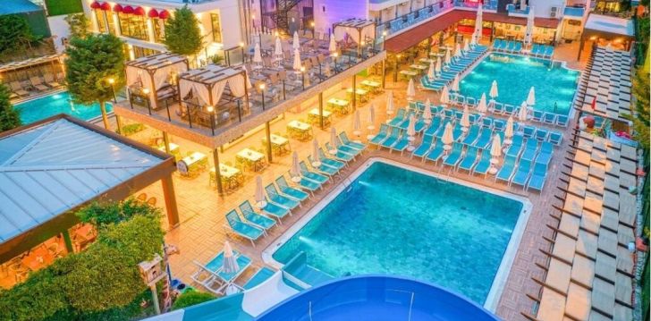 Planuoji kelionę į Turkija? apsistokite 4 viešbutyje CLUB BIG BLUE SUITE. 