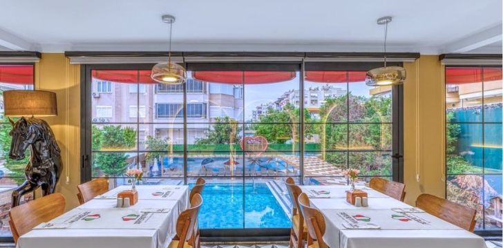 Patogus viešbutis jūsų kelionei – 4* CLUB BIG BLUE SUITE