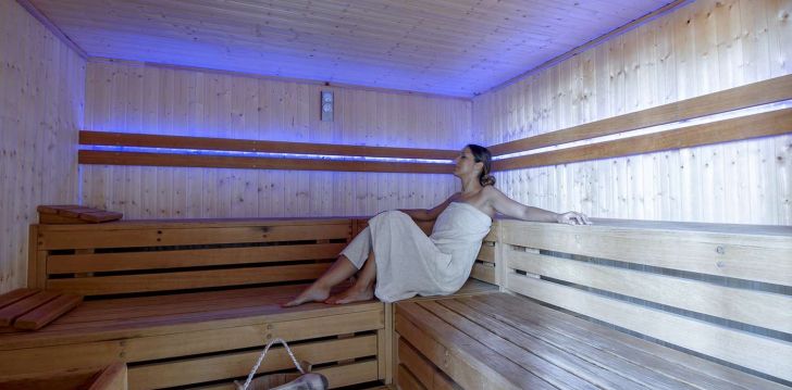 nepraleisk progos pailsėti už gerą kainą - viešbutyje CALHETA BEACH