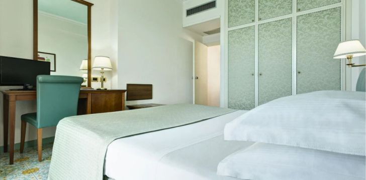 apgyvendinimas 4* LLOYD'S BAIA HOTEL