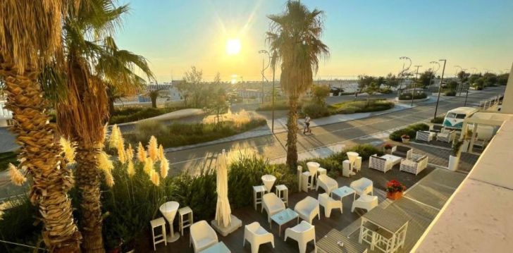 viešbutis YES HOTEL TOURING įsikūręs Italija. 