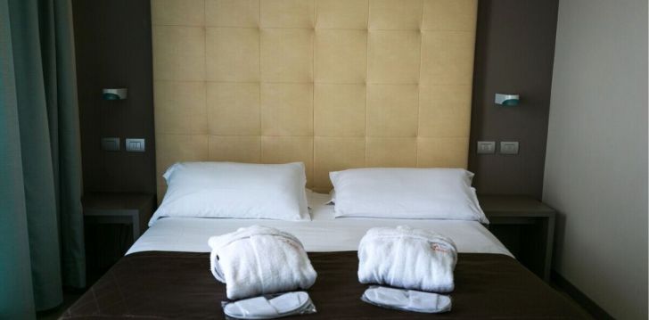 apgyvendinimas 4* YES HOTEL TOURING