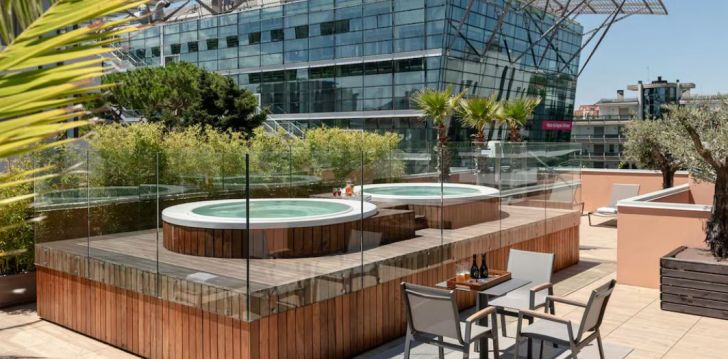 Saulės ir jūros kupinas poilsis Riminyje, 4* METROPOL CECCARINI SUITE! 29