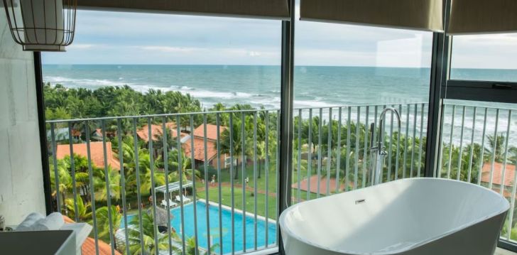 Viešbutis THE PALMY HOTEL RESORT & SPA įsikūręs Vietnamas.