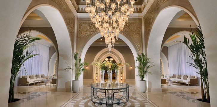 apgyvendinimas 5* STEIGENBERGER ALCAZAR