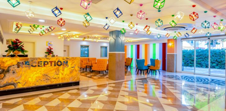 Planuoji kelionę į Turkija? apsistokite 4 viešbutyje CRYSTAL CLUB WORLD OF COLOURS. 