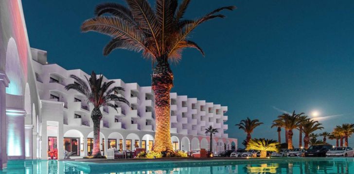 Atostogos Graikija – apsistokite viešbutyje MITSIS FALIRAKI BEACH HOTEL & SPA