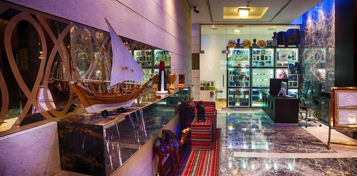 Apsistokite ROSE PARK HOTEL AL BARSHA viešbutyje už gerą kainą. 