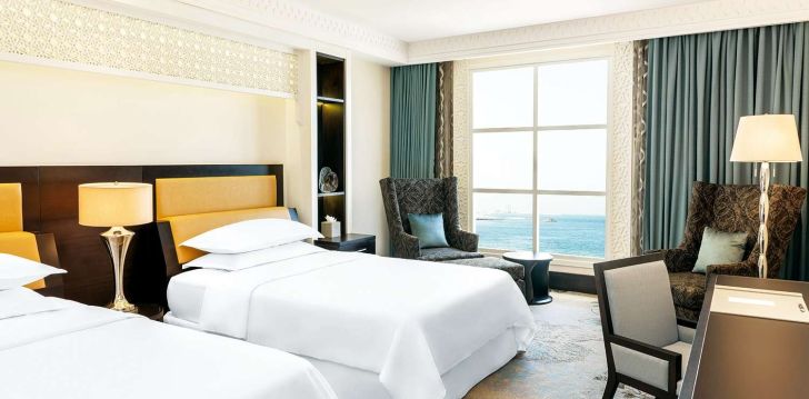 Viešbutis SHERATON SHARJAH BEACH RESORT & SPA įsikūręs JAE. 
