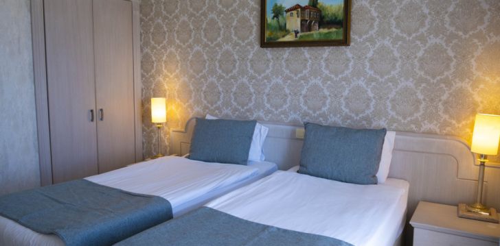 apsistokite X LIFE HOTEL viešbutyje už gerą kainą.