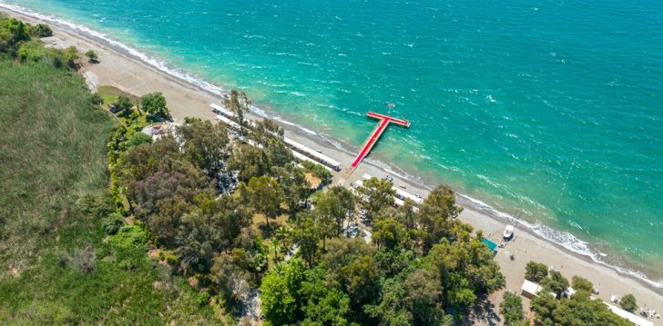 apsistokite LYKIA BOTANIKA BEACH viešbutyje už gerą kainą. 
