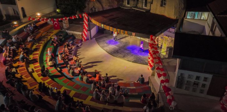apsistokite LYKIA BOTANIKA BEACH viešbutyje už gerą kainą. 