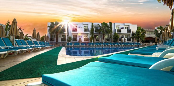 Geras kainos ir kokybės santykis atostogoms - viešbutis SHARK CLUB HOTEL
