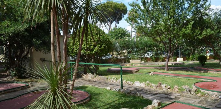 atostogos Ispanija – apsistokite viešbutyje HOTEL LINDA