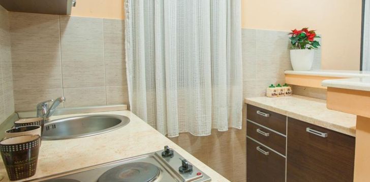 tavęs laukia poilsis Juodkalnija įsikūrusiame APARTMENTS AZUR