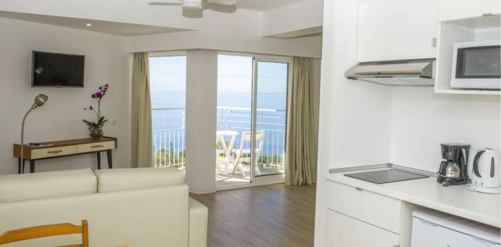 Apsistokite FLORASOL RESIDENCE HOTEL viešbutyje už gerą kainą.