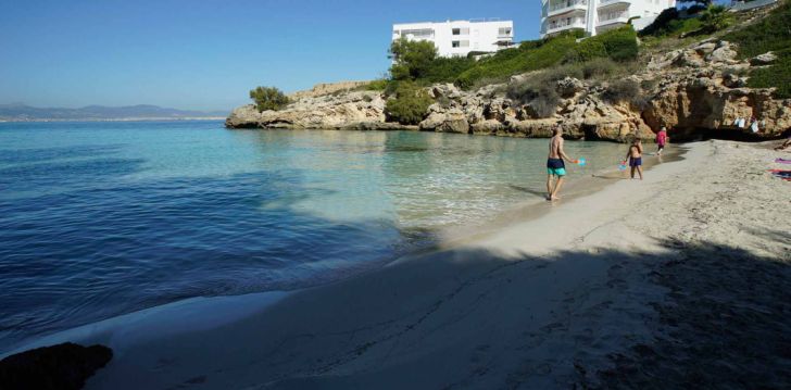 Viešbutis HOTEL BEST DELTA įsikūręs Ispanija.