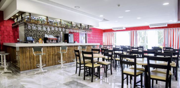 APARTAHOTEL FIRST FLATOTEL INTERNATIONAL - klientų vertinamas, kaip geras kainos ir kokybės santykis. 
