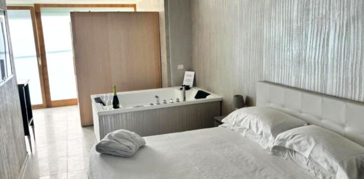 Apgyvendinimas 4* CATANIA SEA PALACE HOTEL
