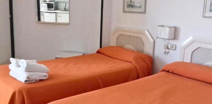 apsistokite APARTAMENTOS MEDITERRANEOS viešbutyje už gerą kainą.