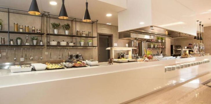 Patogus viešbutis jūsų kelionei – 4* NIRIIDES BEACH HOTEL