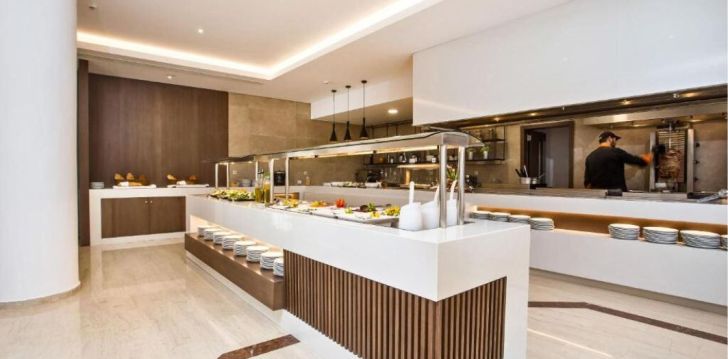 Tavo atostogos prasideda viešbutyje NIRIIDES BEACH HOTEL