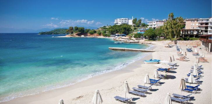tavęs laukia poilsis Albanija įsikūrusiame CLASS HOTEL
