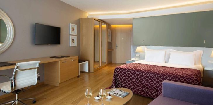 Patogus viešbutis jūsų kelionei – 5* AKRA HOTEL