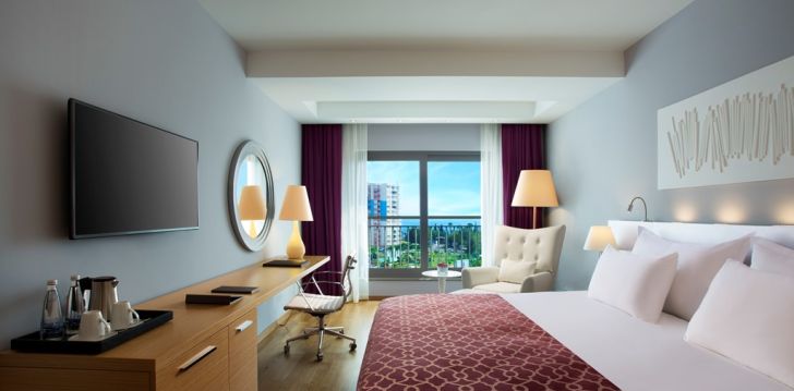 Apsistokite AKRA V HOTEL viešbutyje už gerą kainą.