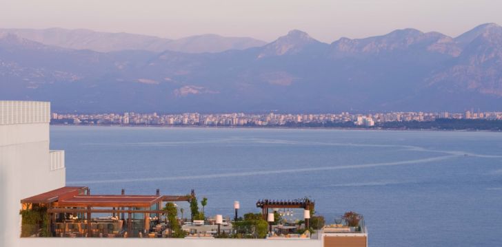 Apgyvendinimas 4* AKRA V HOTEL