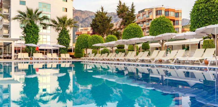 Apsistokite ARMAS BEACH HOTEL viešbutyje už gerą kainą. 