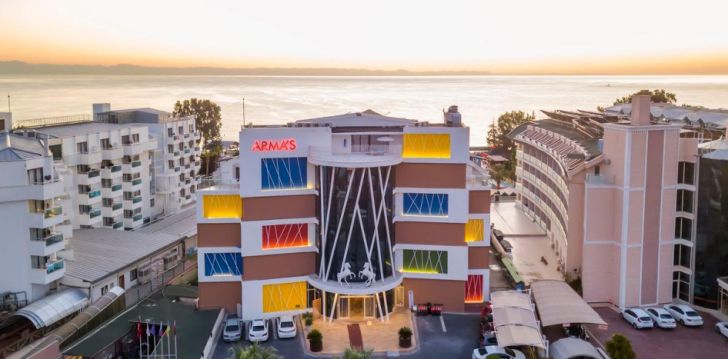 Viešbutis ARMAS BEACH HOTEL įsikūręs Turkija.