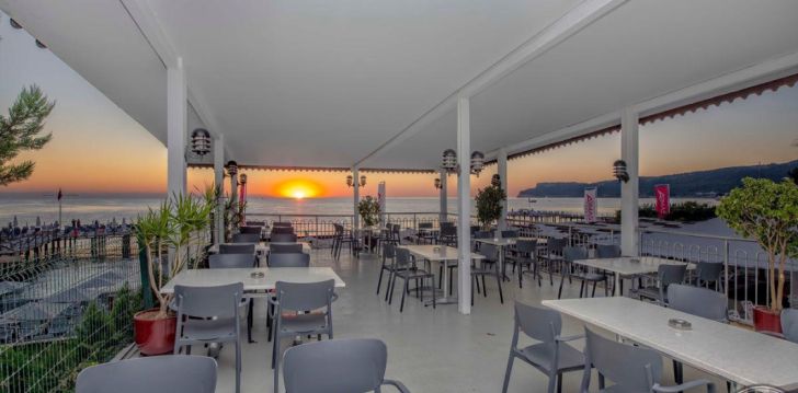 Jaukus viešbutis ARMAS BEACH HOTEL, jūsų atostogoms