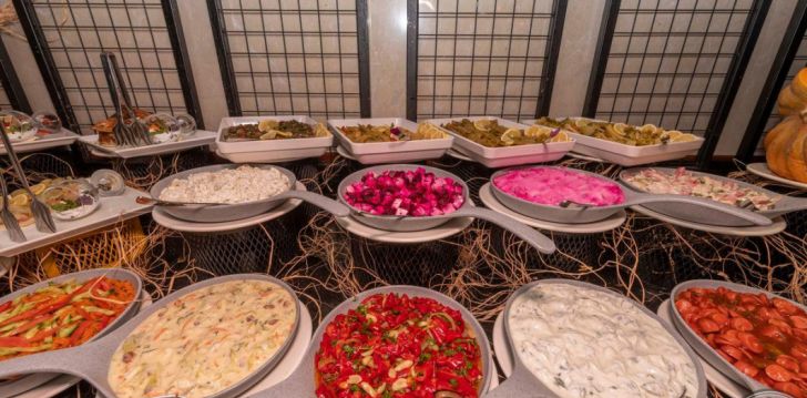 Viešbutis ARMAS BEACH HOTEL įsikūręs Turkija.