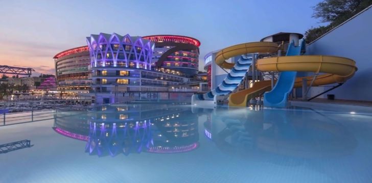 Viešbutis GRANADA LUXURY RESORT & SPA įsikūręs Turkija.