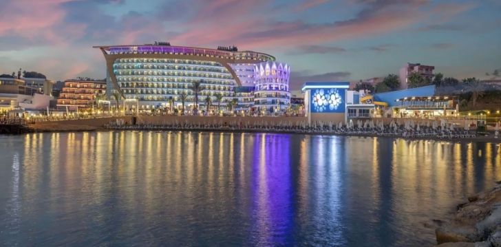 Atostogos Turkija – apsistokite viešbutyje GRANADA LUXURY RESORT & SPA