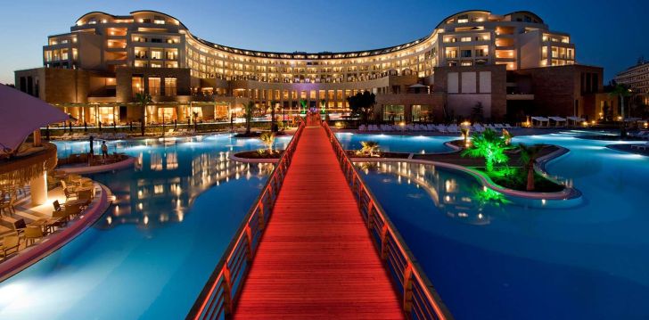 apsistokite KAYA PALAZZO GOLF & RESORT viešbutyje už gerą kainą. 