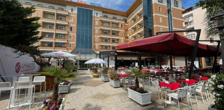 geras kainos ir kokybės santykis atostogoms - viešbutis AMH HOTEL
