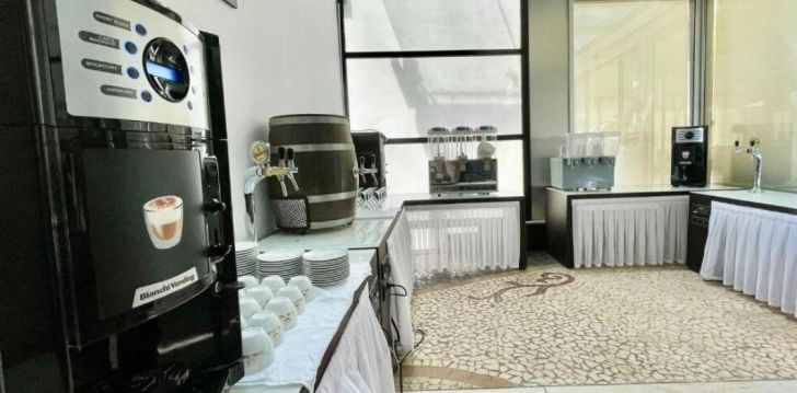 apgyvendinimas 4* AMH HOTEL