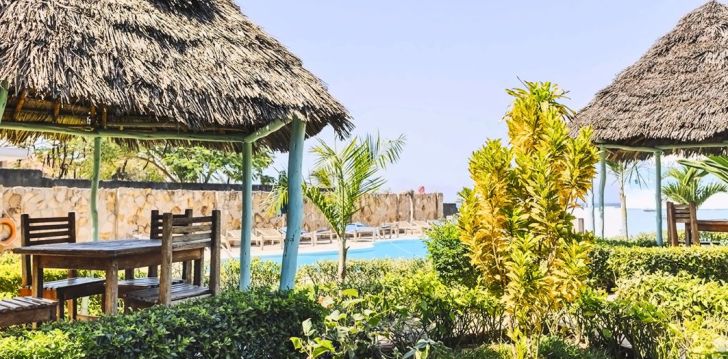 tavo atostogos prasideda viešbutyje SEA CREST HOTEL