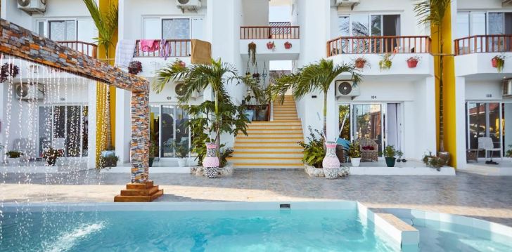 Viešbutis GOLDEN NUNGWI HOTEL įsikūręs .