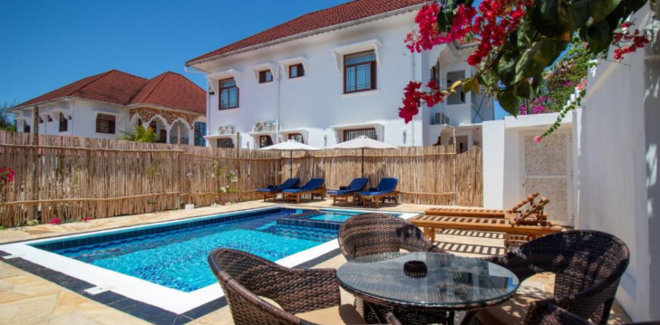jaukus viešbutis SUNNY PALMS BEACH BUNGALOWS, jūsų atostogoms