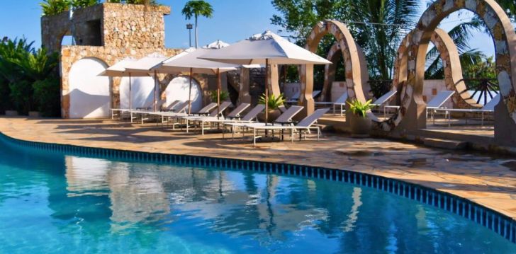 apsistokite PALUMBO WAVES RESORT viešbutyje už gerą kainą.