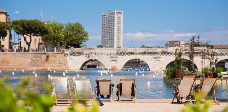 rinkitės viešbutį VILLA ROSA RIVIERA kelionei į Italija